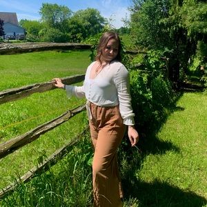 Meet your Posher, Alicia